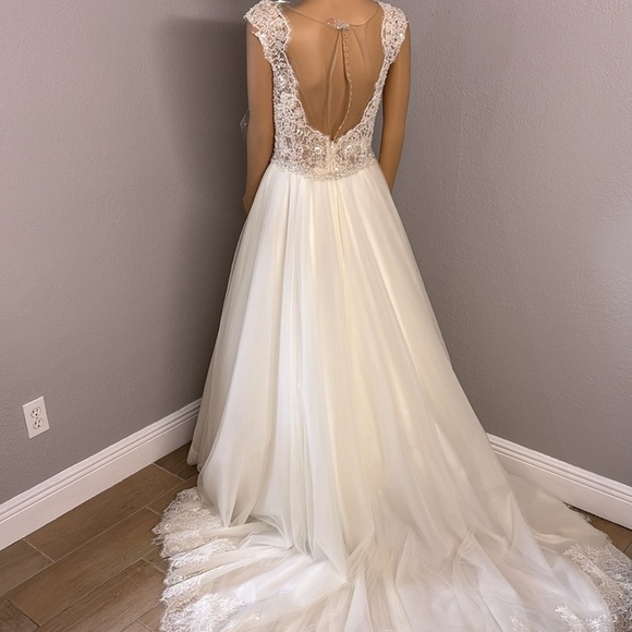 Ella Rosa Private Label By G Wedding Dress size 10 Tulle and Beading open back - Picture 10 of 14